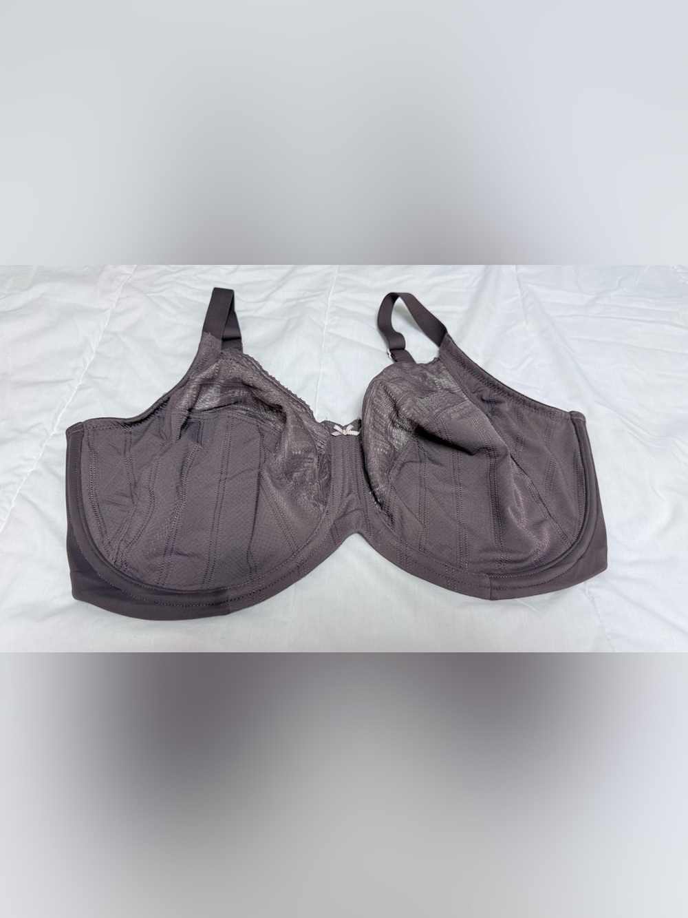 Full-Coverage Underwire Bra in Charcoal